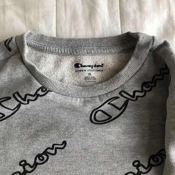 Champions boys crew neck sweatshirt size XL - Picture 3 of 3
